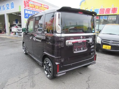 Suzuki Spacia Custom