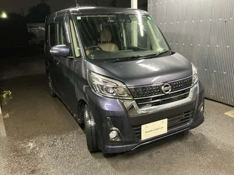 Nissan Dayz Roox