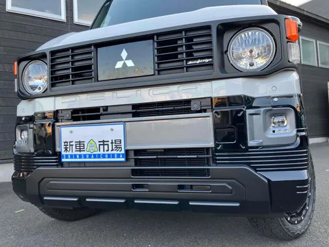 Mitsubishi Delica Mini