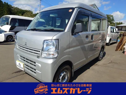 Mitsubishi Minicab Van