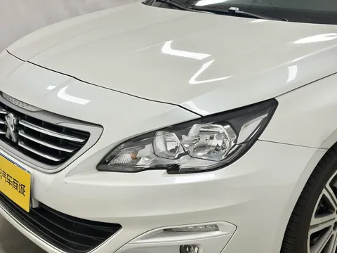 Peugeot 408