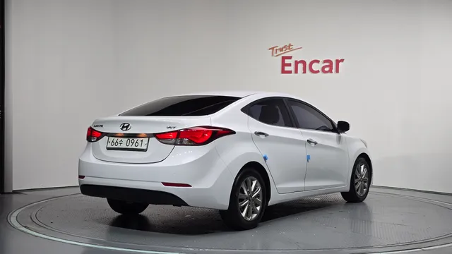 Hyundai Elantra (Avante)