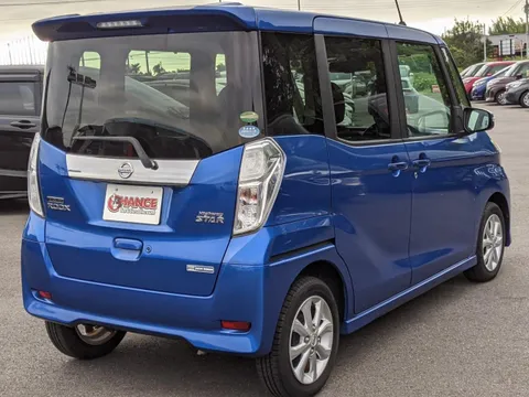 Nissan Dayz Roox