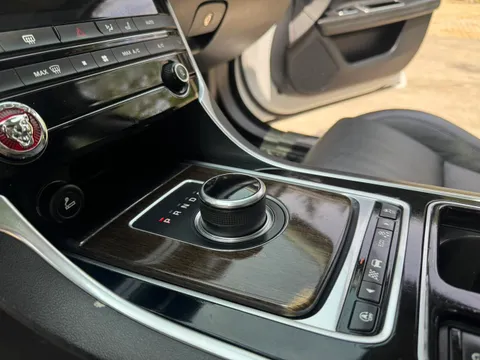 Jaguar XFL