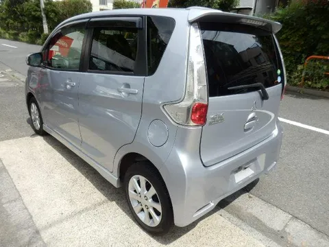 Mitsubishi eK Custom