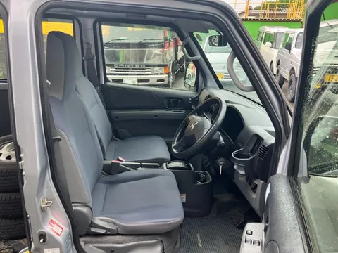 Mitsubishi Minicab Van