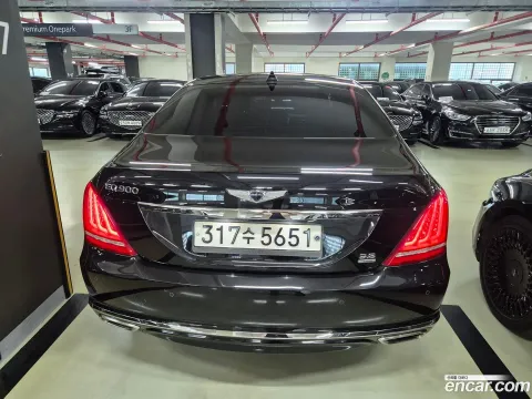 Genesis G90 (EQ900)