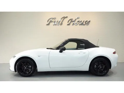 Mazda MX-5 (Roadster)