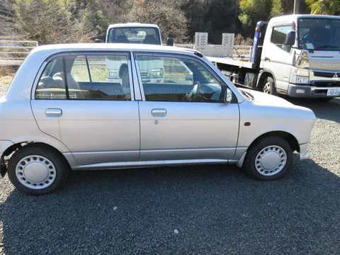 Daihatsu Mira Gino