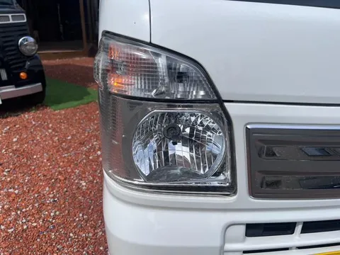 Mazda Scrum Truck