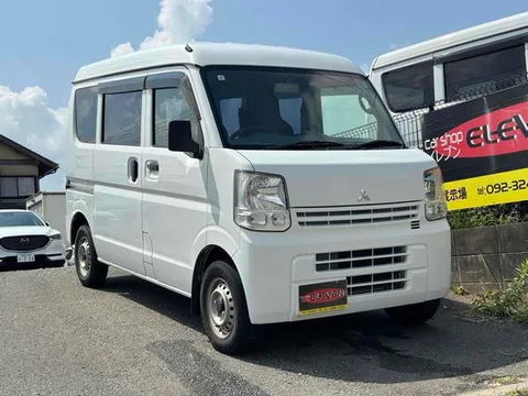 Mitsubishi Minicab Van