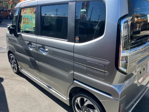 Suzuki Spacia