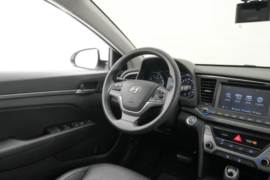 Hyundai Elantra (Avante)