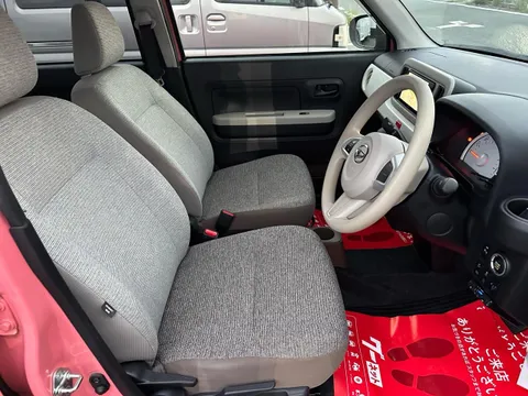 Daihatsu Mira Tocot