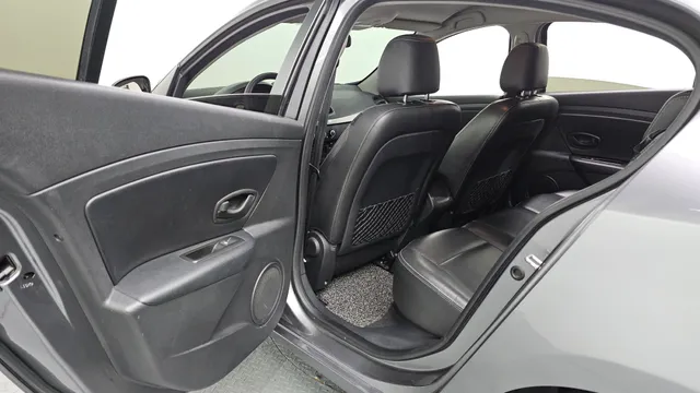 Renault SM3