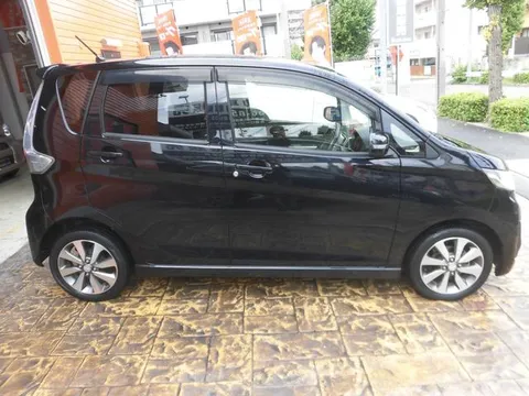 Mitsubishi eK Custom
