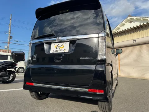 Honda N-BOX Custom