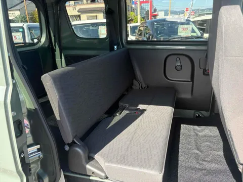 Nissan Clipper Van