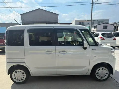 Suzuki Spacia