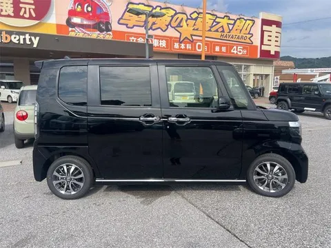 Honda N-BOX Custom