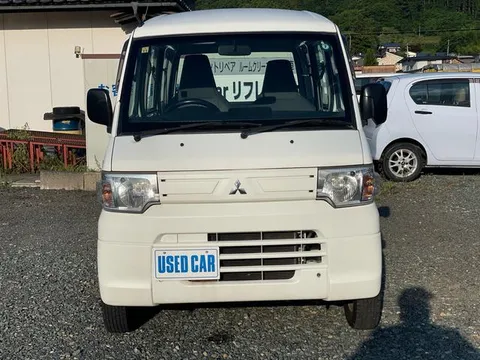 Mitsubishi Minicab Van