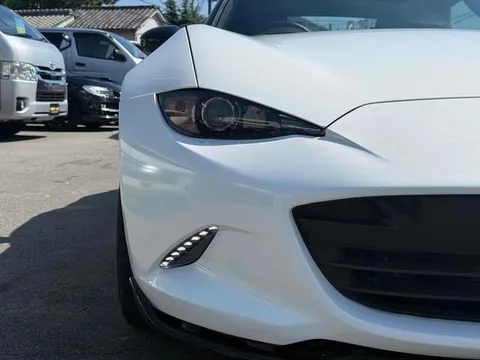 Mazda MX-5 (Roadster)