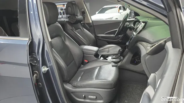 Hyundai Grand Santa Fe (Maxcruz)