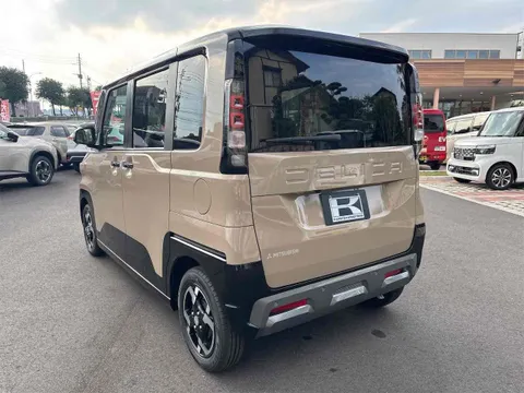 Mitsubishi Delica Mini