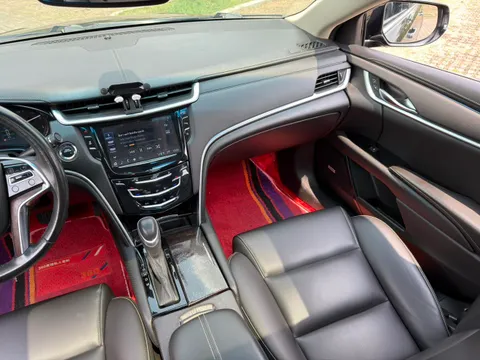 Cadillac XTS
