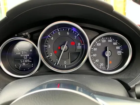 Mazda MX-5 (Roadster)