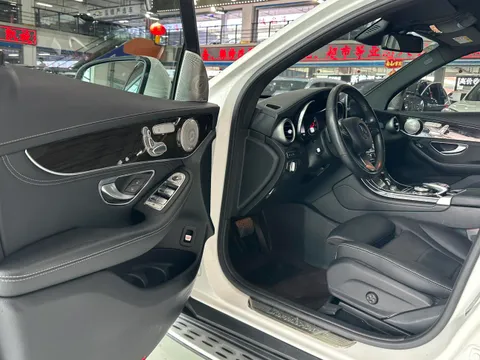 Mercedes-Benz Mercedes-Benz GLC