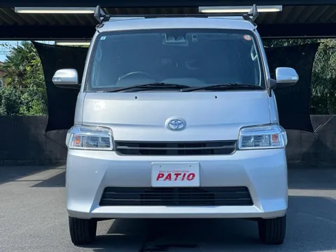 Toyota TownAce Van