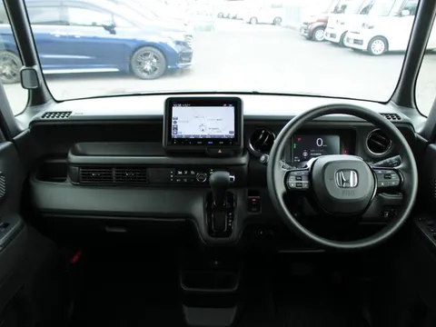 Honda N-BOX Custom