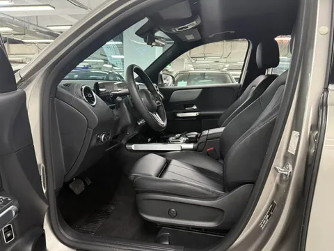 Mercedes-Benz Mercedes-Benz GLB