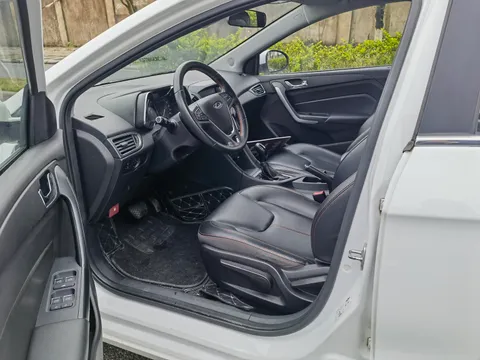 Chery Arrizo 5