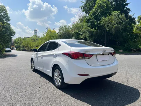 Hyundai Elantra (Avante)