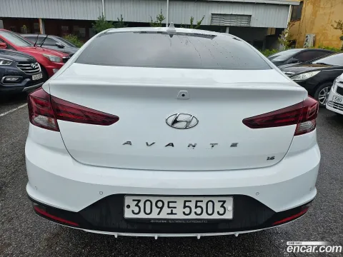 Hyundai Elantra (Avante)