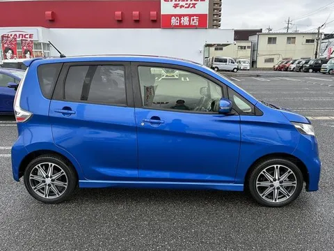 Mitsubishi eK Custom