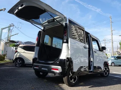 Mitsubishi Delica Mini