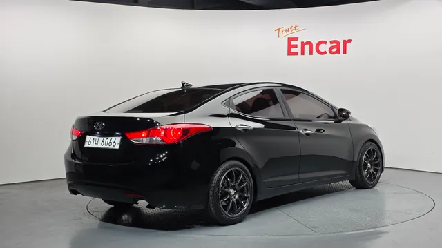 Hyundai Elantra (Avante)