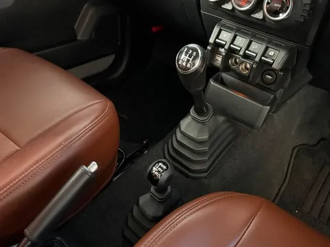 Suzuki Jimny Sierra