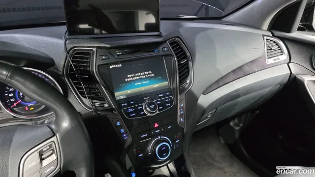 Hyundai Grand Santa Fe (Maxcruz)