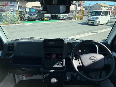 Nissan Clipper Truck