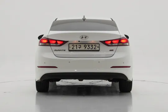 Hyundai Elantra (Avante)