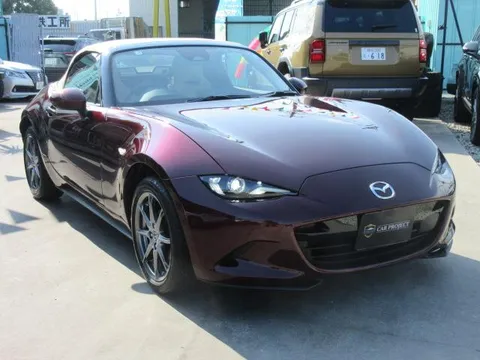 Mazda MX-5 (Roadster)