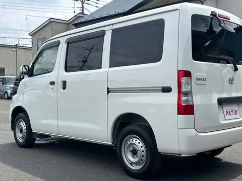 Toyota TownAce Van