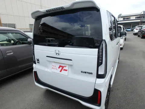 Honda N-BOX Custom