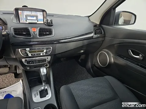 Renault SM3
