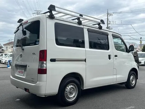 Toyota TownAce Van