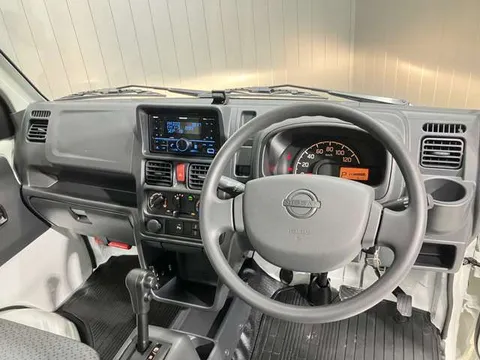 Nissan Clipper Truck
